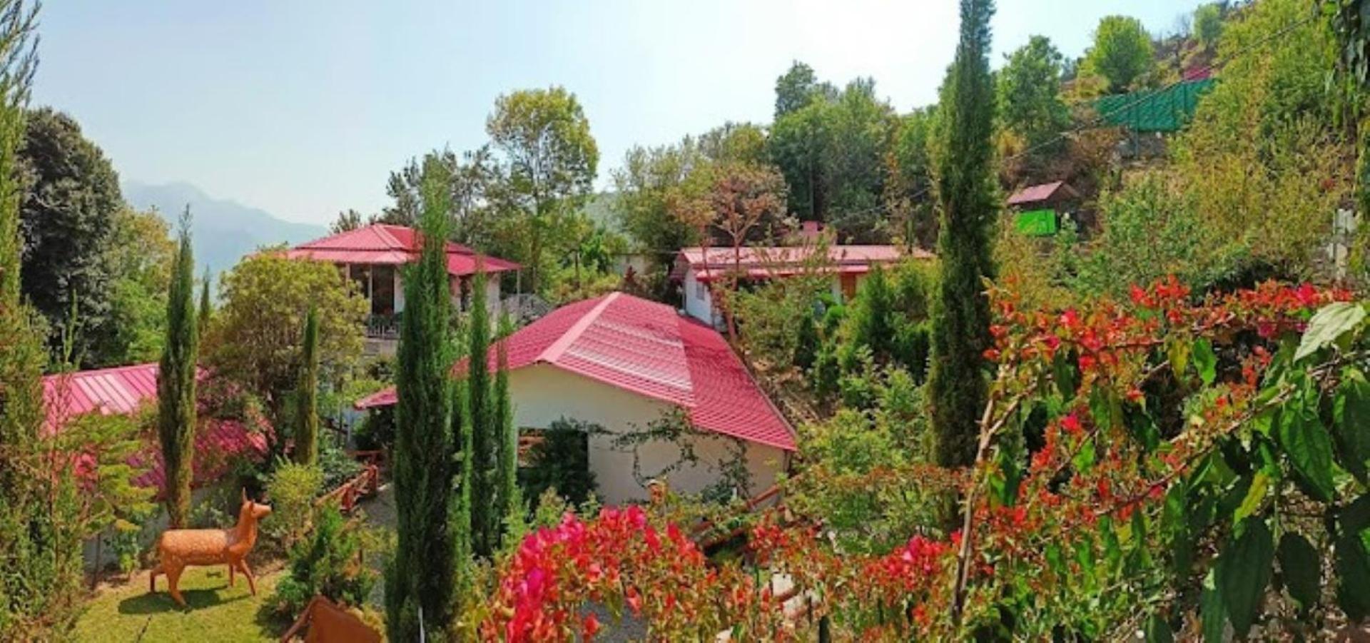 The Village Retreat Resort , Guptkashi Gupta Kāshi Exterior foto